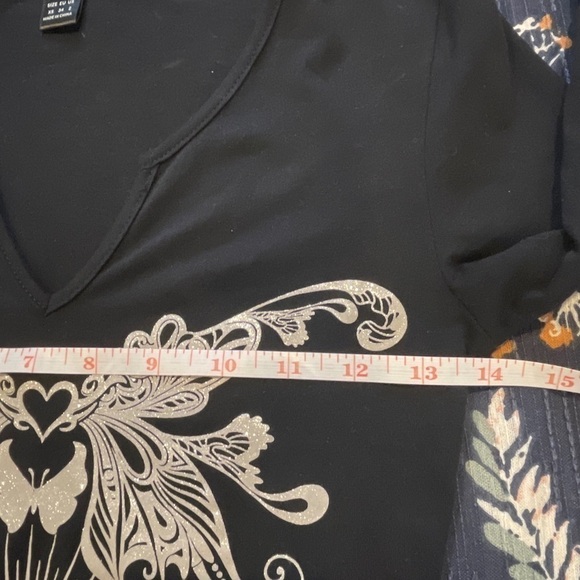 Shein Black Crop XS/2 Top Y2K Butterfly Print Notched Neckline Tee Long Sleeves - Picture 9 of 10
